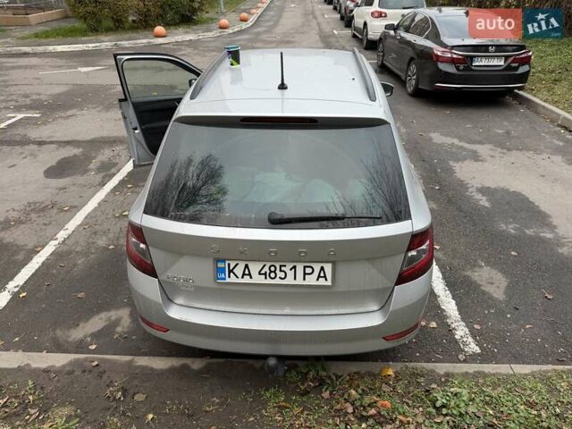 Серый Шкода Фабия, объемом двигателя 1 л и пробегом 71 тыс. км за 11400 $, фото 7 на Automoto.ua