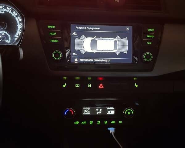 Серый Шкода Фабия, объемом двигателя 1 л и пробегом 71 тыс. км за 11400 $, фото 26 на Automoto.ua