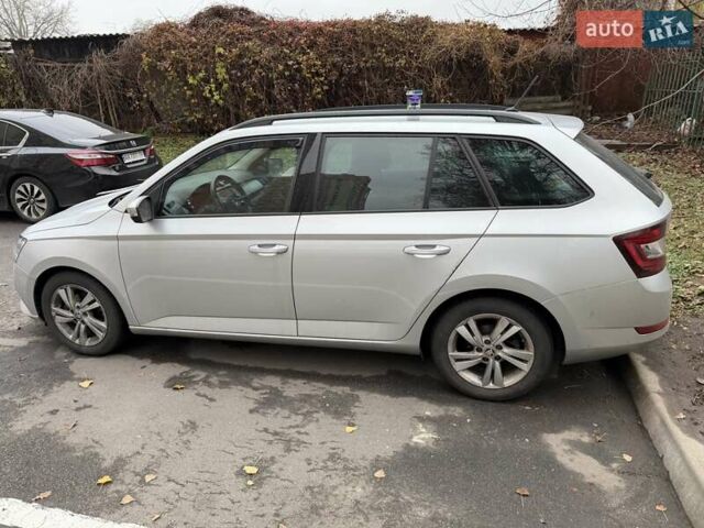 Серый Шкода Фабия, объемом двигателя 1 л и пробегом 70 тыс. км за 11700 $, фото 8 на Automoto.ua