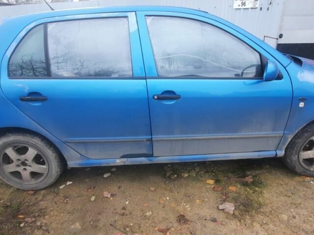Синій Шкода Фабія, об'ємом двигуна 0 л та пробігом 237 тис. км за 2500 $, фото 2 на Automoto.ua