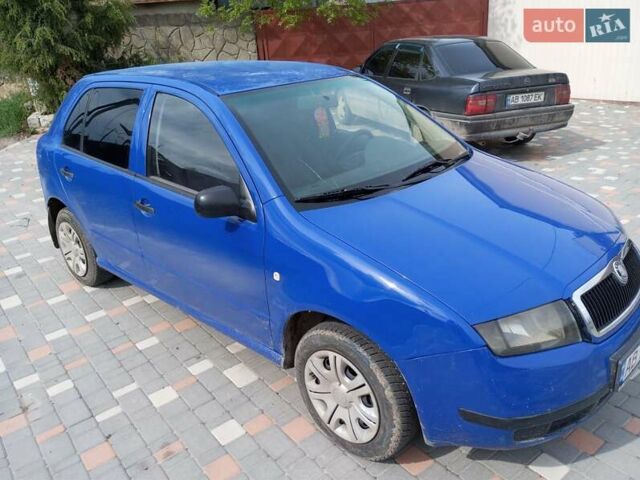 Синий Шкода Фабия, объемом двигателя 1.4 л и пробегом 250 тыс. км за 3200 $, фото 1 на Automoto.ua