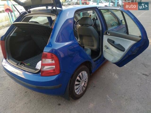 Синій Шкода Фабія, об'ємом двигуна 1.4 л та пробігом 248 тис. км за 3500 $, фото 3 на Automoto.ua