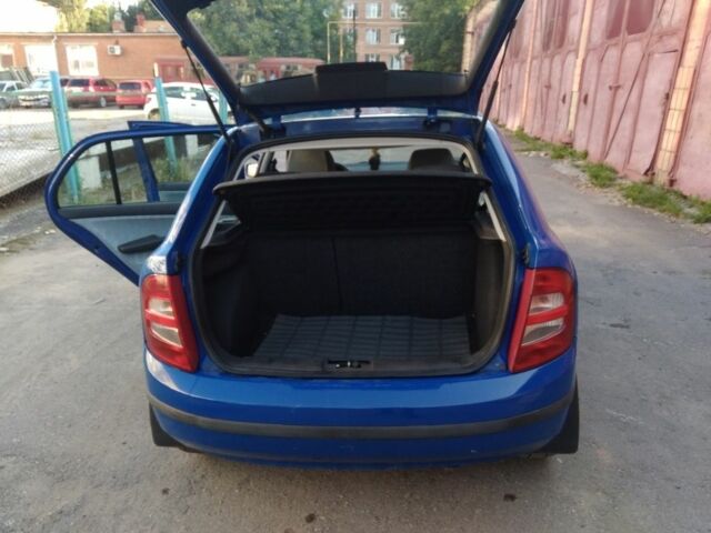 Синий Шкода Фабия, объемом двигателя 1 л и пробегом 250 тыс. км за 3200 $, фото 7 на Automoto.ua