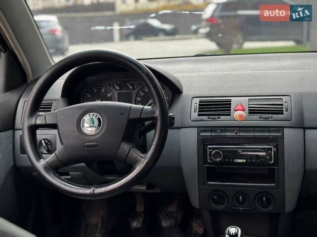 Синій Шкода Фабія, об'ємом двигуна 1.4 л та пробігом 352 тис. км за 2150 $, фото 27 на Automoto.ua