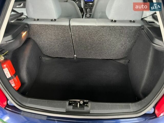 Синій Шкода Фабія, об'ємом двигуна 1.4 л та пробігом 50 тис. км за 3800 $, фото 65 на Automoto.ua