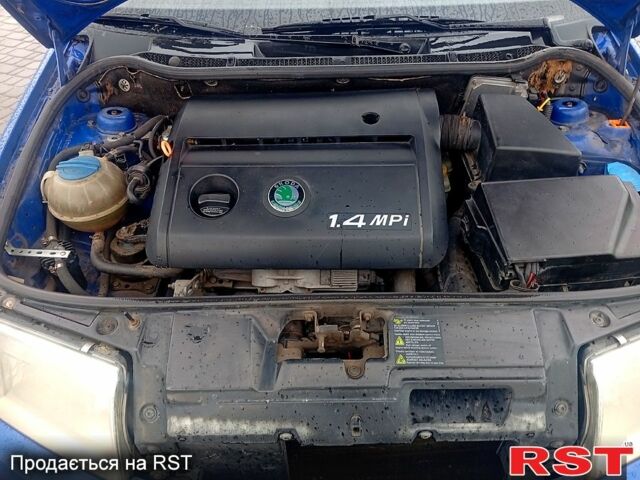 Синий Шкода Фабия, объемом двигателя 1.4 л и пробегом 190 тыс. км за 3500 $, фото 1 на Automoto.ua