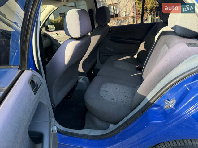 Синій Шкода Фабія, об'ємом двигуна 1.4 л та пробігом 188 тис. км за 3800 $, фото 13 на Automoto.ua