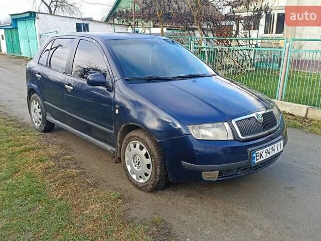Синий Шкода Фабия, объемом двигателя 1.4 л и пробегом 300 тыс. км за 1980 $, фото 2 на Automoto.ua