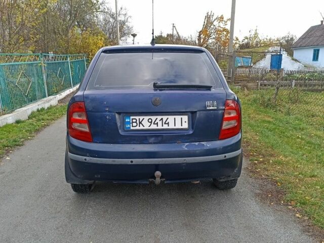 Синий Шкода Фабия, объемом двигателя 1.4 л и пробегом 300 тыс. км за 2350 $, фото 5 на Automoto.ua