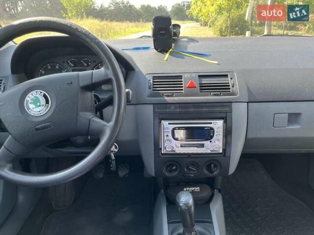 Синій Шкода Фабія, об'ємом двигуна 1.4 л та пробігом 180 тис. км за 4200 $, фото 17 на Automoto.ua