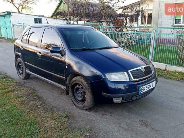 Синій Шкода Фабія, об'ємом двигуна 1.4 л та пробігом 300 тис. км за 1980 $, фото 2 на Automoto.ua