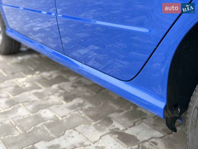 Синий Шкода Фабия, объемом двигателя 1.39 л и пробегом 188 тыс. км за 3600 $, фото 23 на Automoto.ua