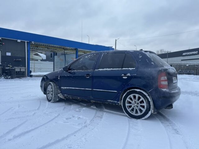 Синий Шкода Фабия, объемом двигателя 2 л и пробегом 295 тыс. км за 3400 $, фото 3 на Automoto.ua