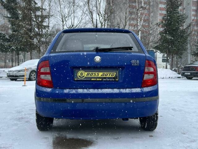 Синий Шкода Фабия, объемом двигателя 1.4 л и пробегом 211 тыс. км за 3500 $, фото 5 на Automoto.ua