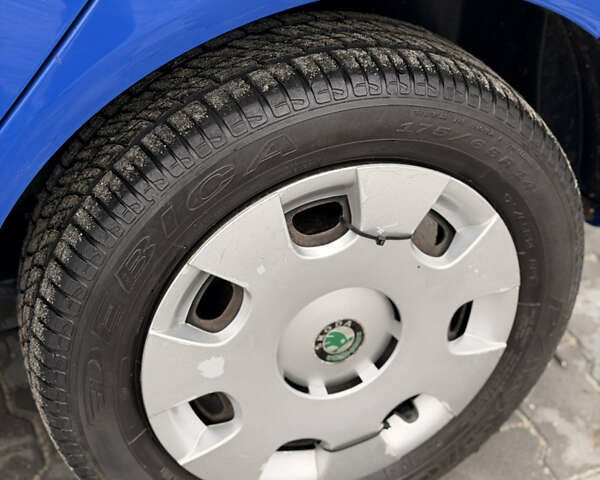 Синий Шкода Фабия, объемом двигателя 1.39 л и пробегом 188 тыс. км за 3600 $, фото 22 на Automoto.ua