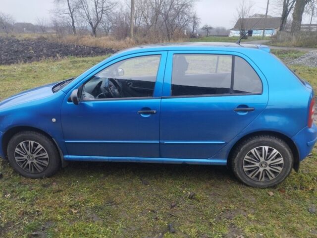 Синий Шкода Фабия, объемом двигателя 1 л и пробегом 298 тыс. км за 2300 $, фото 2 на Automoto.ua