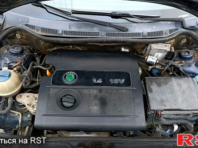 Синий Шкода Фабия, объемом двигателя 1.4 л и пробегом 300 тыс. км за 1999 $, фото 6 на Automoto.ua