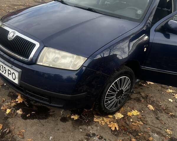 Синий Шкода Фабия, объемом двигателя 1.39 л и пробегом 217 тыс. км за 3400 $, фото 1 на Automoto.ua
