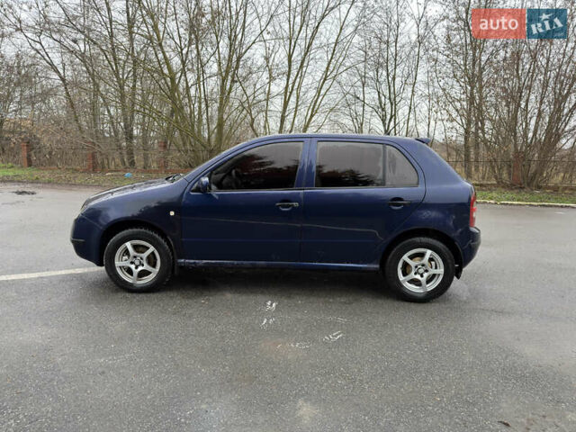 Синій Шкода Фабія, об'ємом двигуна 1.2 л та пробігом 200 тис. км за 2400 $, фото 4 на Automoto.ua