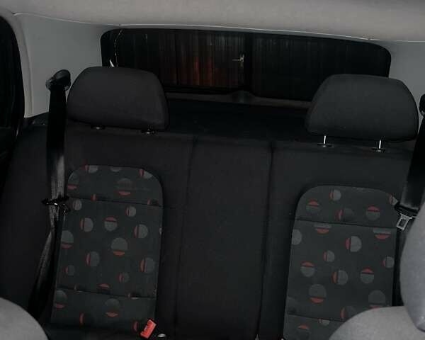 Синий Шкода Фабия, объемом двигателя 1.39 л и пробегом 217 тыс. км за 3400 $, фото 9 на Automoto.ua