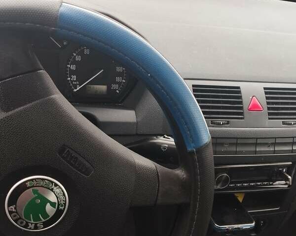 Синій Шкода Фабія, об'ємом двигуна 1.2 л та пробігом 400 тис. км за 3100 $, фото 1 на Automoto.ua