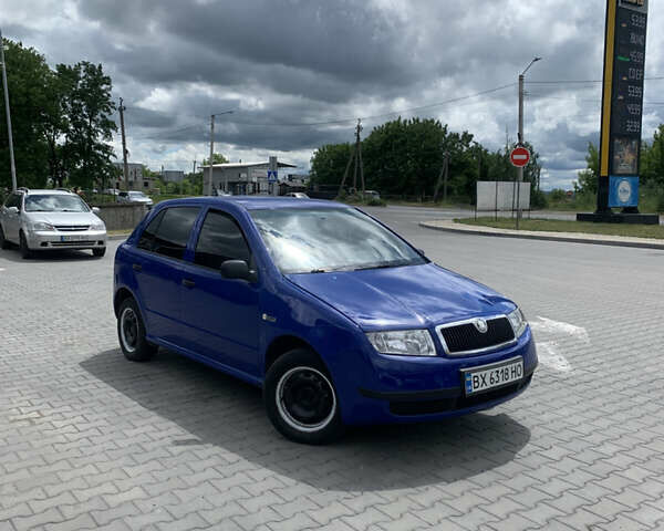 Синий Шкода Фабия, объемом двигателя 1.39 л и пробегом 219 тыс. км за 3300 $, фото 2 на Automoto.ua