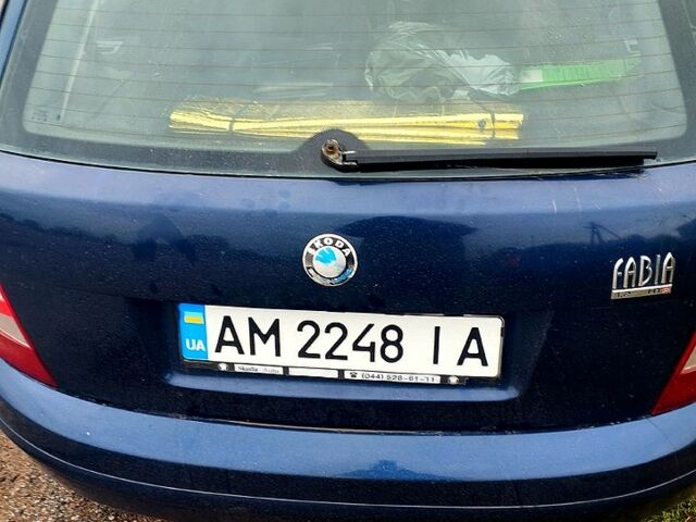 Синій Шкода Фабія, об'ємом двигуна 1.2 л та пробігом 400 тис. км за 3000 $, фото 2 на Automoto.ua