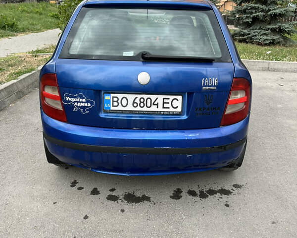 Синий Шкода Фабия, объемом двигателя 1.2 л и пробегом 260 тыс. км за 2150 $, фото 2 на Automoto.ua