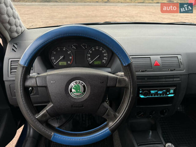 Синій Шкода Фабія, об'ємом двигуна 1.2 л та пробігом 236 тис. км за 2750 $, фото 11 на Automoto.ua