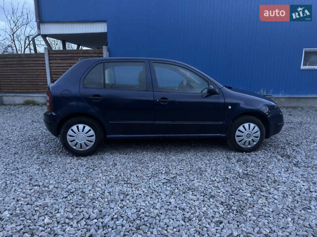 Синій Шкода Фабія, об'ємом двигуна 1.2 л та пробігом 250 тис. км за 2900 $, фото 5 на Automoto.ua