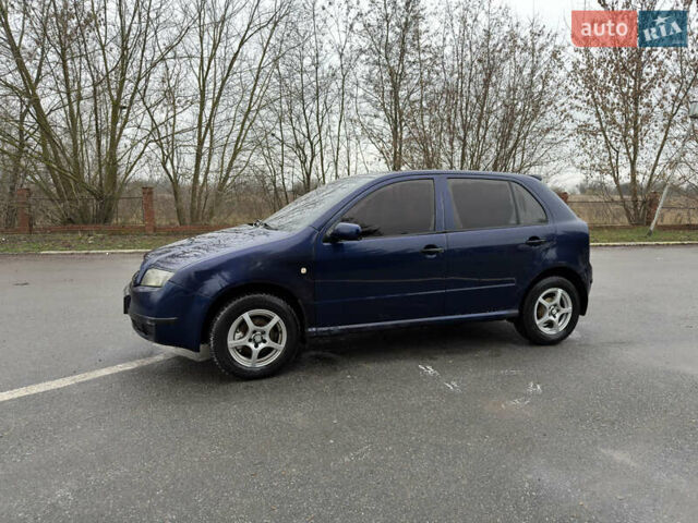 Синій Шкода Фабія, об'ємом двигуна 1.2 л та пробігом 200 тис. км за 2400 $, фото 3 на Automoto.ua