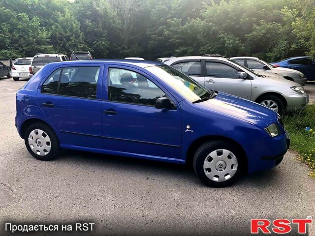 Шкода Фабія 2003 у Полтаві на Automoto.ua Синій Шкода Фабія, об'ємом двигуна 1.2 л та пробігом 0 тис. км за 3300 $, фото 2 на Automoto.ua