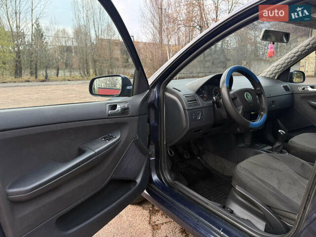 Синій Шкода Фабія, об'ємом двигуна 1.2 л та пробігом 236 тис. км за 2750 $, фото 8 на Automoto.ua