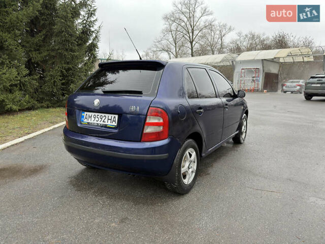 Синій Шкода Фабія, об'ємом двигуна 1.2 л та пробігом 200 тис. км за 2400 $, фото 7 на Automoto.ua