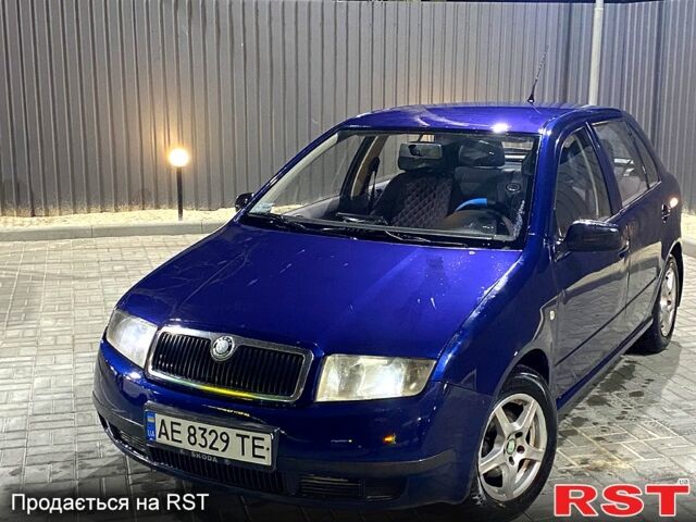 Синий Шкода Фабия, объемом двигателя 1.4 л и пробегом 250 тыс. км за 3200 $, фото 1 на Automoto.ua