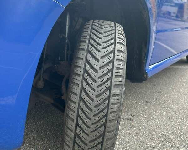 Шкода Фабия 2003 в Александрие на Automoto.ua Синий Шкода Фабия, объемом двигателя 1.2 л и пробегом 279 тыс. км за 2900 $, фото 8 на Automoto.ua