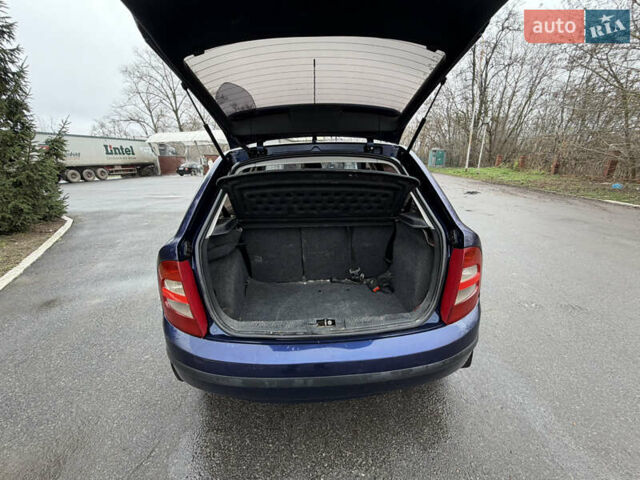 Синій Шкода Фабія, об'ємом двигуна 1.2 л та пробігом 200 тис. км за 2400 $, фото 17 на Automoto.ua