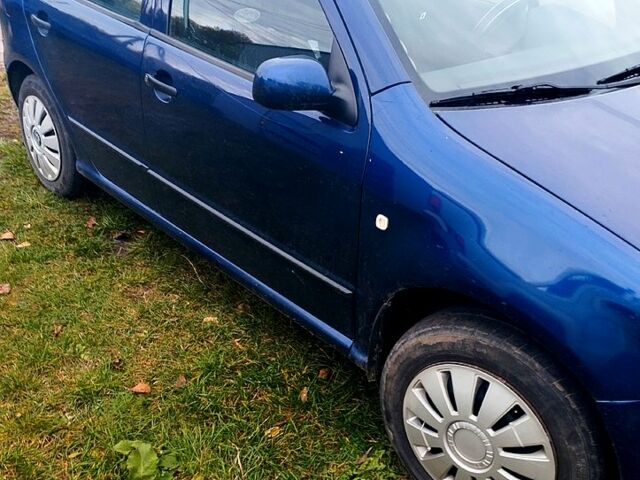 Синій Шкода Фабія, об'ємом двигуна 1.2 л та пробігом 400 тис. км за 3000 $, фото 3 на Automoto.ua