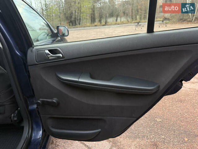 Синий Шкода Фабия, объемом двигателя 1.2 л и пробегом 251 тыс. км за 2699 $, фото 22 на Automoto.ua