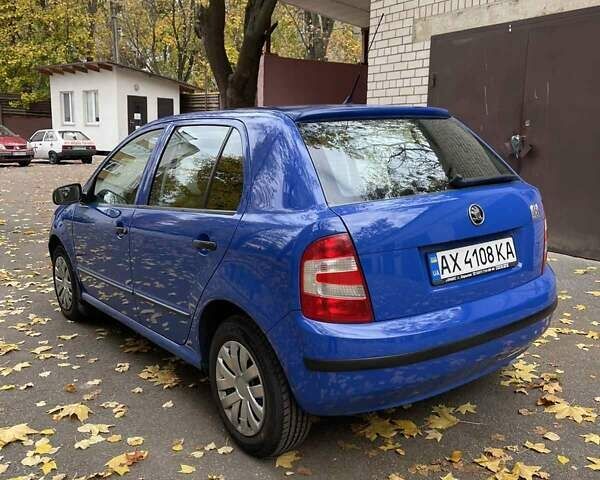 Синий Шкода Фабия, объемом двигателя 1.2 л и пробегом 214 тыс. км за 2850 $, фото 4 на Automoto.ua