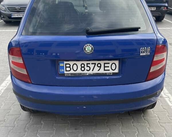 Синій Шкода Фабія, об'ємом двигуна 1.39 л та пробігом 350 тис. км за 3900 $, фото 5 на Automoto.ua