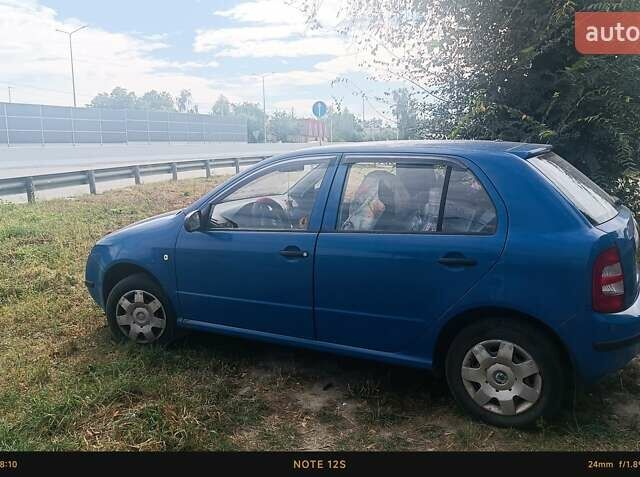 Синий Шкода Фабия, объемом двигателя 1.2 л и пробегом 282 тыс. км за 3000 $, фото 1 на Automoto.ua