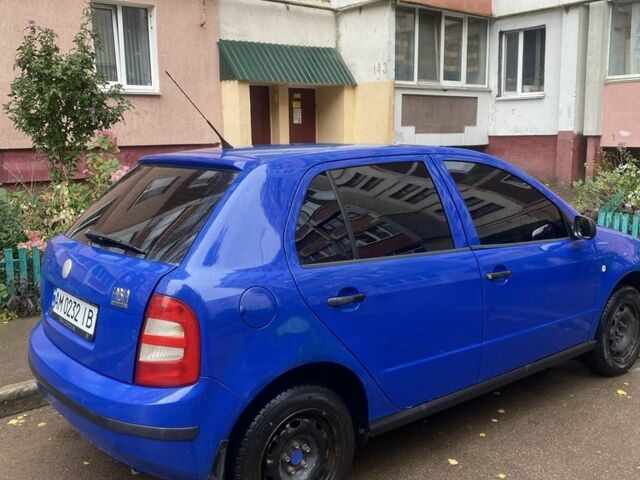 Синий Шкода Фабия, объемом двигателя 1.2 л и пробегом 206 тыс. км за 3300 $, фото 4 на Automoto.ua