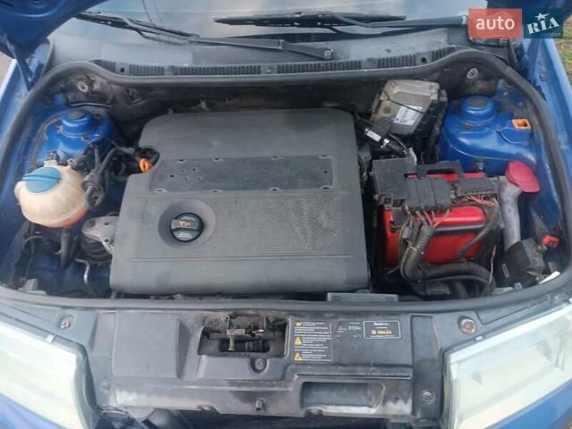 Синий Шкода Фабия, объемом двигателя 1.4 л и пробегом 330 тыс. км за 2600 $, фото 6 на Automoto.ua