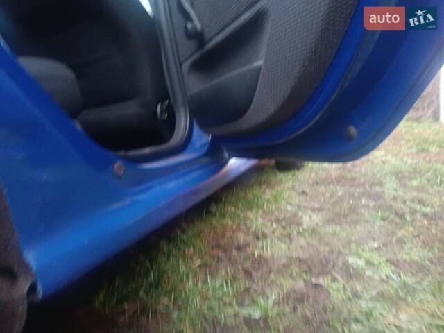 Синий Шкода Фабия, объемом двигателя 1.4 л и пробегом 330 тыс. км за 2400 $, фото 8 на Automoto.ua