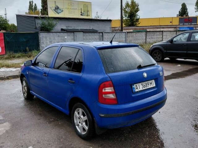 Синій Шкода Фабія, об'ємом двигуна 1.4 л та пробігом 335 тис. км за 2800 $, фото 2 на Automoto.ua