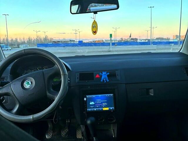 Синій Шкода Фабія, об'ємом двигуна 1.2 л та пробігом 441 тис. км за 2900 $, фото 2 на Automoto.ua