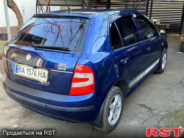 Синий Шкода Фабия, объемом двигателя 1.2 л и пробегом 178 тыс. км за 3800 $, фото 6 на Automoto.ua