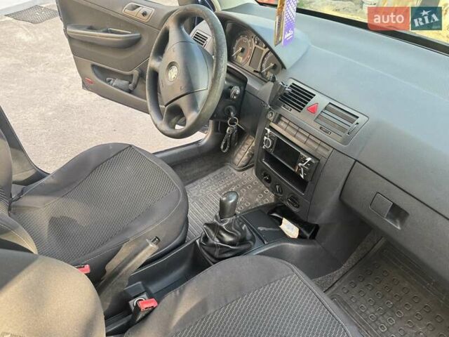 Синій Шкода Фабія, об'ємом двигуна 1.2 л та пробігом 242 тис. км за 3500 $, фото 7 на Automoto.ua