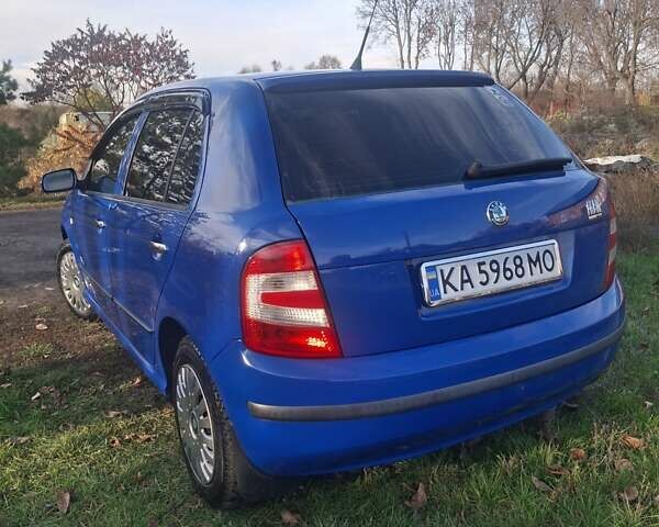 Синій Шкода Фабія, об'ємом двигуна 1.39 л та пробігом 322 тис. км за 4999 $, фото 2 на Automoto.ua